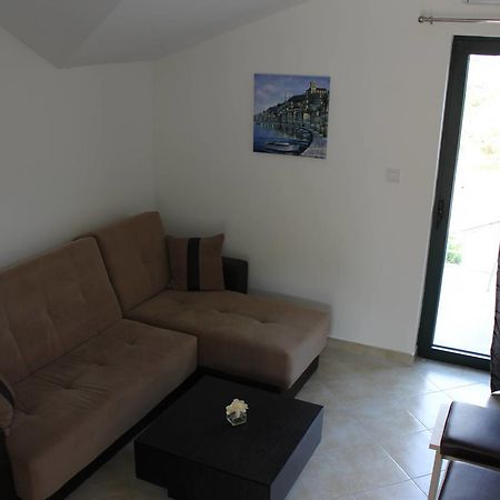 Apartments 4 Sailors Каменари Экстерьер фото